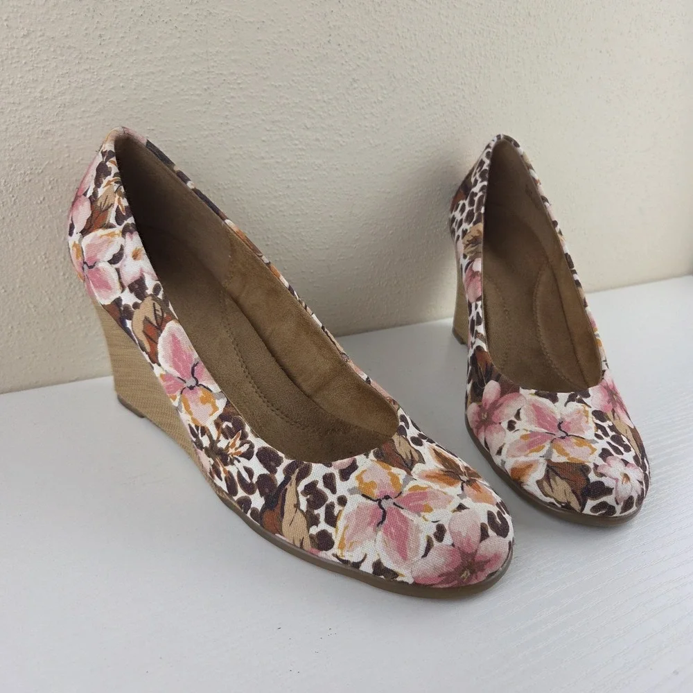 Aerosoles Plum Tree Floral Wedge 3